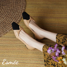 將圖片載入圖庫檢視器 Khaki-Leather-High-Heel-with-Special-Deisng-and-Black-Toe-Cap-model-shots