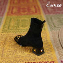 將圖片載入圖庫檢視器 Suede-Ankle-Boots-with-Horsebit-Metal-and-Rockstud-Heels-product-shots