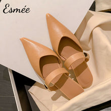 將圖片載入圖庫檢視器 Apricot-Leather-Pointed-Toe-Mules-with-Metal-Buckle-Design-product-shots
