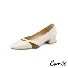 將圖片載入圖庫檢視器 Beige-Leather-High-Heels-with-Special-Cut-Out-Design-product-shots-white-background
