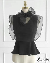 將圖片載入圖庫檢視器 Black-Cotton-Blouse-with-Chiffon-Design-model-shots-1
