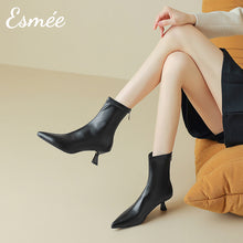 將圖片載入圖庫檢視器 Black-Leather-Ankle-Boots-with-Stiletto-model-shots
