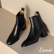 將圖片載入圖庫檢視器 Black-Leather-Chelsea-High-Heel-Ankle-Boots-product-shots
