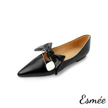 將圖片載入圖庫檢視器 Leather Flats with Big Bow Knot and Pin Buckle Design
