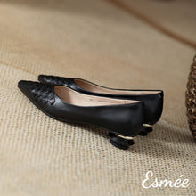 將圖片載入圖庫檢視器 Black-Leather-Heels-with-Woven-and-Special-Designed-Heels-product-shots
