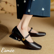 將圖片載入圖庫檢視器 Black-Leather-High-Heel-Maryjanes-with-Squared-Toe-Design-model-shots
