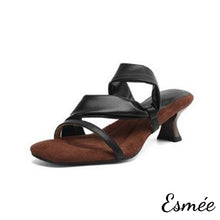將圖片載入圖庫檢視器 Black-Leather-High-Heel-Mules-with-Thick-Straps-_-Cushioned-Insole-Design-product-shots-white-background

