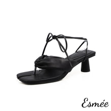 將圖片載入圖庫檢視器 Black-Leather-High-Heel-Sandals-with-Cloven-Design-product-shots-white-background
