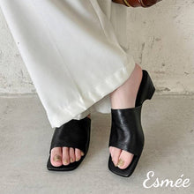 將圖片載入圖庫檢視器 Black-Leather-High-Heel_Mules-with-Squared-Toe-Design-model-shots
