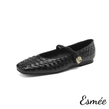 將圖片載入圖庫檢視器 Black-Leather-Maryjanes-with-Woven-Design-product-shots-white-background
