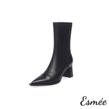 將圖片載入圖庫檢視器 Black-Leather-Mid-Boots-with-Leather-Toe-and-Heel-Cap-product-shots-white-background
