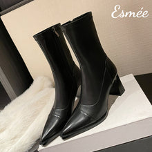 將圖片載入圖庫檢視器 Black-Leather-Mid-Boots-with-Leather-Toe-and-Heel-Cap-product-shots
