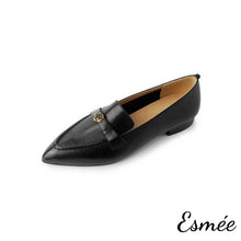 將圖片載入圖庫檢視器 Black-Leather-Pointed-Toe-Loafers-with-Metallic-Flower-Design-product-shots-white-background
