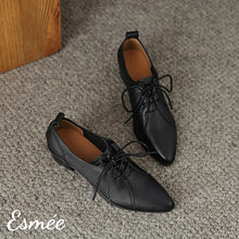 將圖片載入圖庫檢視器 Black-Leather-Pointy-Toe-Oxford-Shoes-with-4.5-cm-block-heels-product-shots
