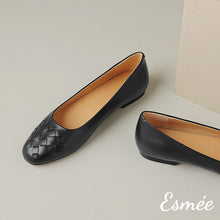 Load image into Gallery viewer, Black-Leather-Rounded-Toe-Flats-with-Woven-Design-product-shots
