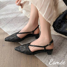 將圖片載入圖庫檢視器 Black-Leather-Slingback-with-Rattan-Design-model-shots
