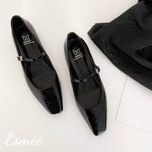 Load image into Gallery viewer, Black-Shiny-Leather-Maryjanes-with-2-cm-Invisible-Increased-Height-Design-product-shots
