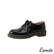 將圖片載入圖庫檢視器 Black-Shiny-Leather-Oxford-Shoes-with-Welt-Design-product-shots-white-background
