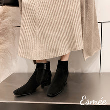 將圖片載入圖庫檢視器 Black-Suede-High-Heel-Ankle-Boots-model-shots
