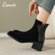 將圖片載入圖庫檢視器 Black-Suede-Leather-Ankle-Boots-with-Rivets-Design-model-shots
