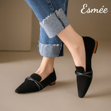 將圖片載入圖庫檢視器 Black-Suede-Loafers-with-Leather-Straps-Design-model-shots
