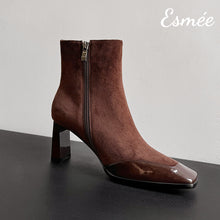 將圖片載入圖庫檢視器 Brown-Suede-High-Heel-Ankle-Boots-with-Patent-Leather-Toe-Cap-product-shots
