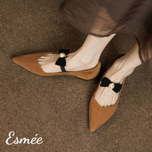 將圖片載入圖庫檢視器 Brown-Suede-Low-Heels-with-Bow-Knot-Straps-model-shots
