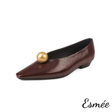 將圖片載入圖庫檢視器 Burgundy-Leather-Flats-with-Golden-Sphere-Design-product-shots-white-background
