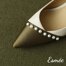 將圖片載入圖庫檢視器 Darkish-Green-Dual-Color-Pointy-Toe-High-Heels-with-Pearl-Design-product-shots-detail
