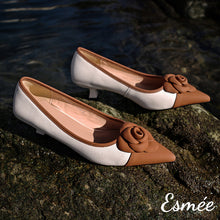 將圖片載入圖庫檢視器 Ivory-Brown-Dual-Color-Leather-High-Heels-with-Rose-Bud-Design-product-shots
