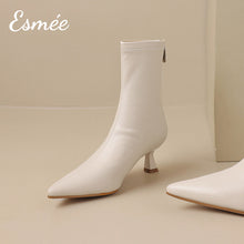 將圖片載入圖庫檢視器 Ivory-Leather-Ankle-Boots-with-Stiletto-product-shots
