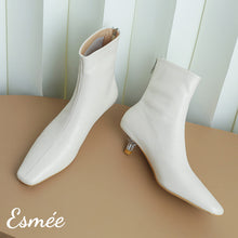 將圖片載入圖庫檢視器 Ivory-Leather-Ankle-Boots-with-Transparent-Kitten-Heels-product-shots
