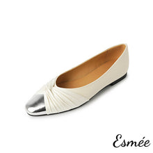 Load image into Gallery viewer, Ivory-Leather-Flats-with-Dual-Color-Toe-Cap-product-shots-white-background
