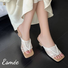 將圖片載入圖庫檢視器 Ivory-Leather-High-Heel-Mules-with-Woven-Design-model-shots
