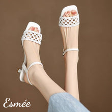 將圖片載入圖庫檢視器 Ivory-Leather-High-Heel-Sandals-with-Knitting-Design-model-shots
