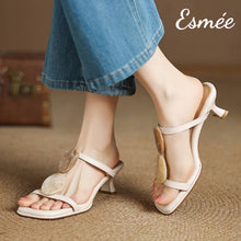 將圖片載入圖庫檢視器 Ivory-Leather-High-Heel-Sandals-with-Marble-Coin-Design-model-shots
