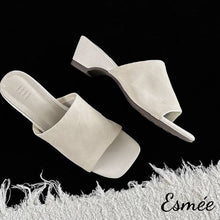 將圖片載入圖庫檢視器 Ivory-Leather-High-Heel_Mules-with-Squared-Toe-Design-product-shots
