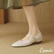 將圖片載入圖庫檢視器 Ivory-Leather-Invisible-Increased-Height-Maryjanes-with-Woven-Design-model-shots
