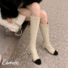 將圖片載入圖庫檢視器 Ivory-Leather-Long-Boots-with-Chain-Design-and-Black-Toe-Cap-model-shots
