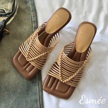 將圖片載入圖庫檢視器 Khaki-Leather-High-Heel-Mules-with-Woven-Design-product-shots

