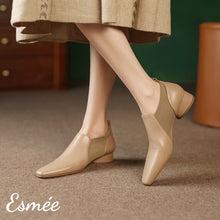 將圖片載入圖庫檢視器 Khaki-Leather-High-Heel-Slip-On-Shoes-with-Fabrics-Design-model-shots
