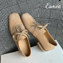 將圖片載入圖庫檢視器 Khaki-Leather-Oxford-Shoes-with-Smart-Casual-Deisgn-product-shots
