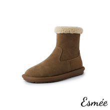 將圖片載入圖庫檢視器 Khaki-Suede-Ankle-Boots-with-Sheephair-Inner-Lining-product-shots-white-background
