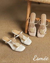 將圖片載入圖庫檢視器 Leather-High-Heel-Sandals-with-Marble-Coin-Design-product-shots
