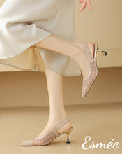 將圖片載入圖庫檢視器 Nude-Tulle-High-Heel-Slingback-with-Rhinestone-Design-model-shots
