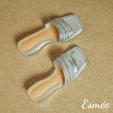 將圖片載入圖庫檢視器 Silver-Leather-Flat-Sandals-with-Woven-Straps-product-shots
