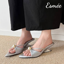 將圖片載入圖庫檢視器 Silver-Silk-High-Heel-Mules-with-Pearl-Design-model-shots
