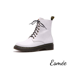 將圖片載入圖庫檢視器 White-Leather-Marten-Boots-with-Welt-Design-product-shots-white-background
