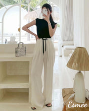 將圖片載入圖庫檢視器 White-Rayon-and-Poly-Loose-Pants-with-Dual-Color-Bow-Knot-model-shots-2
