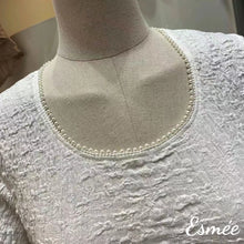 將圖片載入圖庫檢視器 White-Textured-Cotton-Tee-with-Pearl-Design-Collar-product-shots
